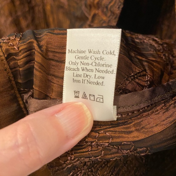 Coldwater Creek Ladies Brown Embroidered Button Down Crop Jacket - S - EUC - Picture 6 of 9